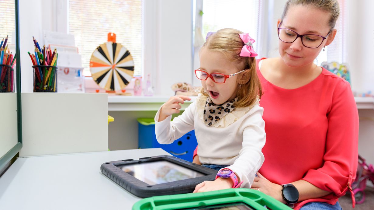 Nonverbal Communication in Autism: Signs and Support